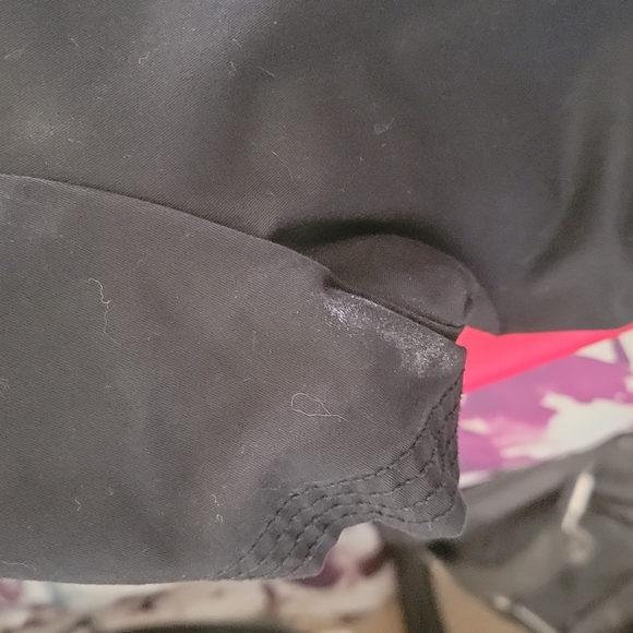 Black Koi Scrub Top - Picture 3 of 8